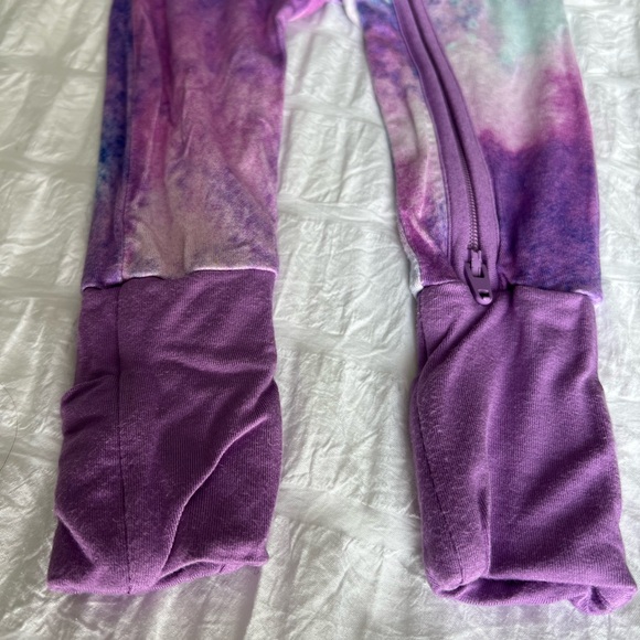 Little Sleepies Purple Watercolor Zippy Pajamas Size 0-3M VGUC - Picture 6 of 9